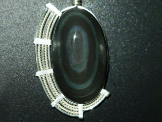 pendentif-artisanal-lune-noire-en-argent-et-obsidienne